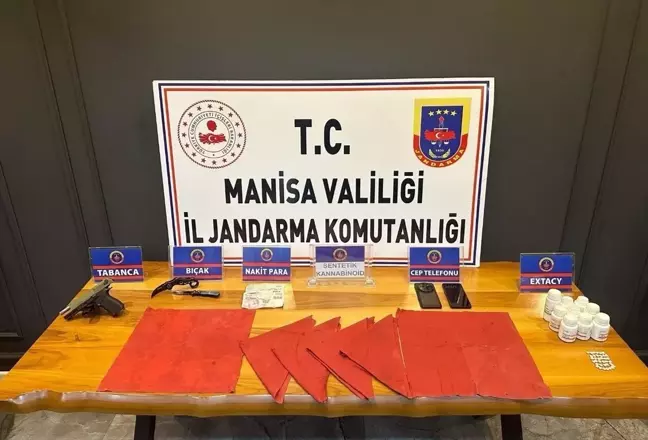 Manisa'da Uyuşturucu Ticareti Yapan İki Şüpheli Tutuklandı