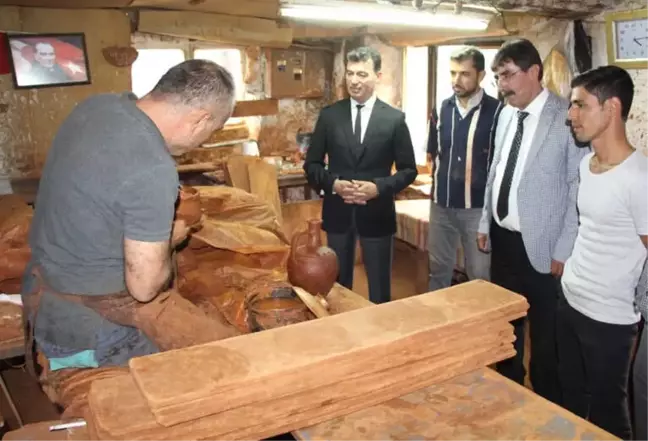 Ümmet Akın;