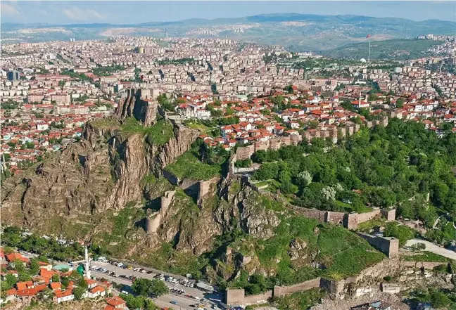 Asırlık Ankara Kalesi Başkent'e ışık saçacak