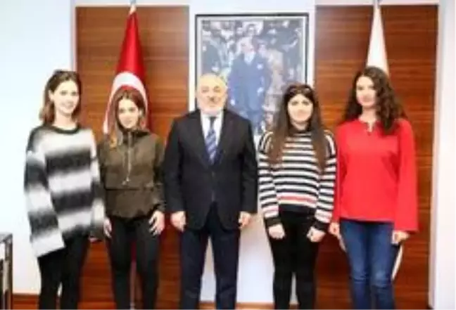 Genç hukukçular kadına şiddetle mücadele için yarıştı