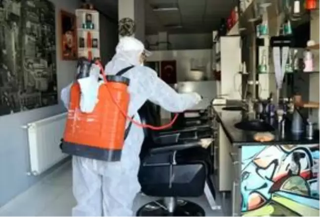 Çerkezköy'de berberler dezenfekte edildi