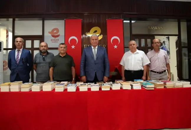 Aydın Yeni Kuşak Köy Enstitülüler Derneği'nden, Efeler Belediyesi'ne kitap bağışı