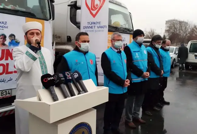 Suriye'ye yardım taşıyan 3 tır uğurlandı