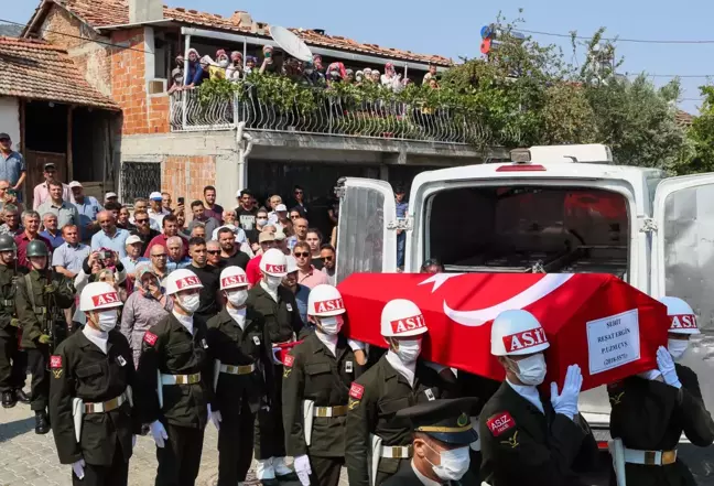 Son Dakika | Şehit Piyade Uzman Çavuş Reşat Ergin'in cenazesi, Manisa'da toprağa verildi