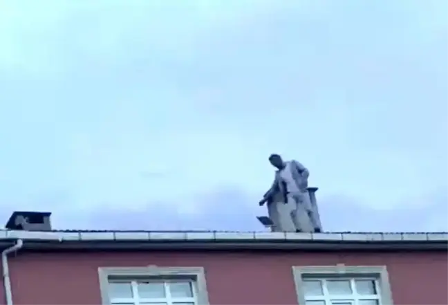 Kayıp kişinin ailesinin evine baskın: Kamera görüntüleri ortaya çıktı