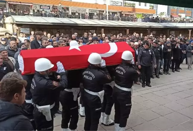 Trafik kazasında hayatını kaybeden polis memuru Yozgat'ta toprağa verildi