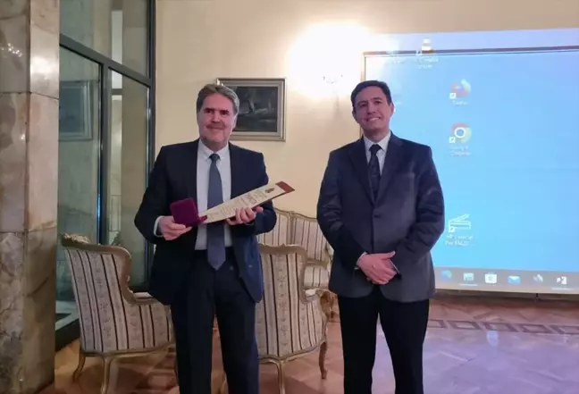 Bulgaristan Kültür Bakanlığı, Prof. Dr. Hüseyin Mevsim'e Altın Asır Onur Nişanı ve Şeref Belgesi takdim etti
