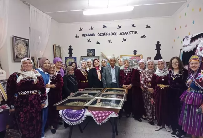 Afyonkarahisar'da El Sanatları Sergisi Açıldı