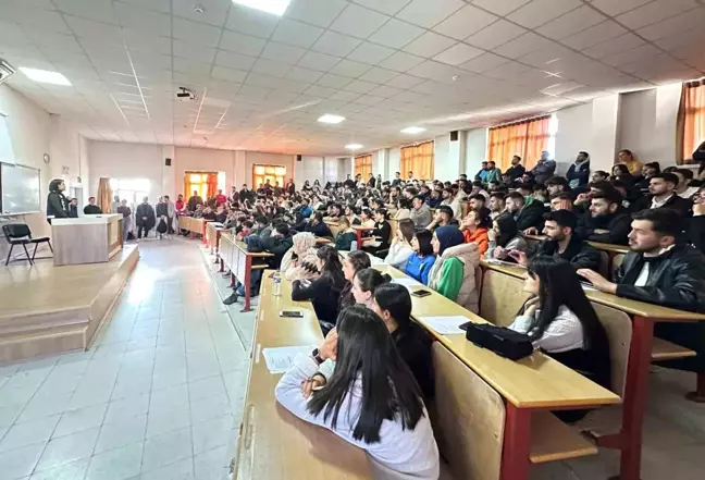 Atatürk Üniversitesi'nde Uyuşturucu Bağımlılığı Eğitimi Düzenlendi