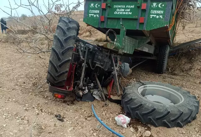 Birecik'te Devrilen Traktörde 3 Kişi Yaralandı