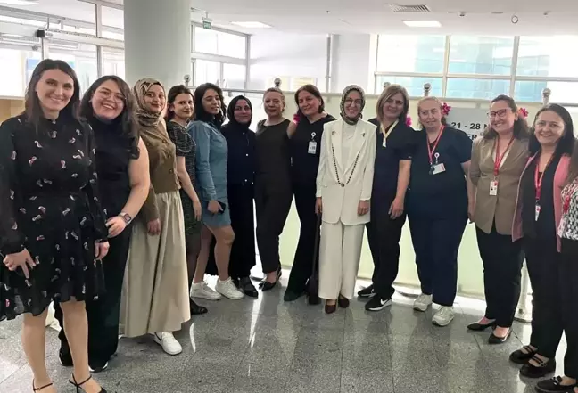 Düzce'de Ebeler Haftası'na Özel Konferans Düzenlendi