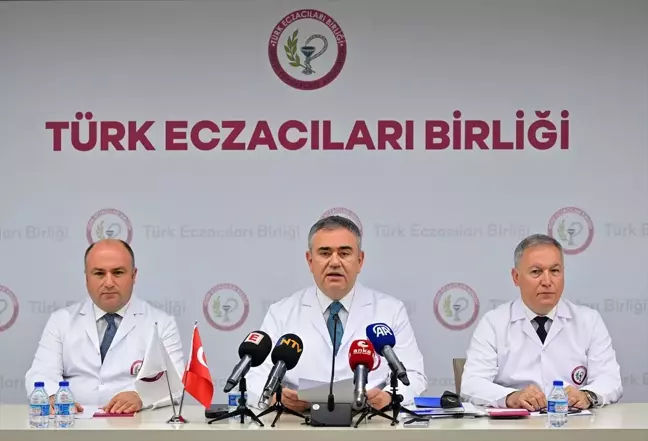 Eczacılar, ilaç güvenliğine karşı vatandaşları uyardı