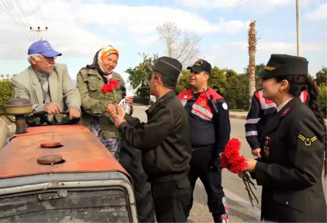 Jandarmadan, Sevgililer Günü'ne Özel Kırmızı Karanfil