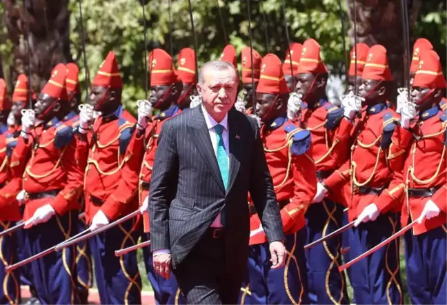 Cumhurbaşkanı Erdoğan, Senegal'de Resmi Törenle Karşılandı