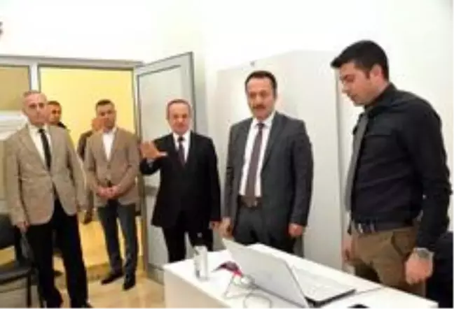 Vali Şentürk'ten Seyahat İzin Kurulu'nda inceleme