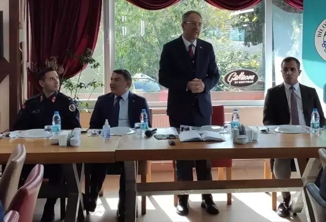 Dilovası'nda Muhtarlar Günü Programı Düzenlendi