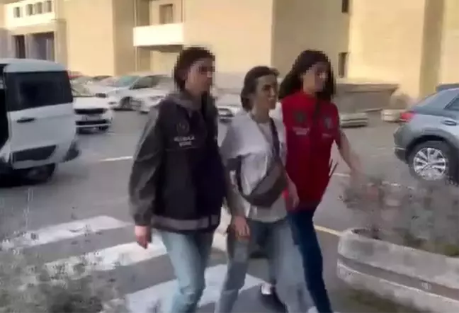 Astrolog Meral Güven, Galatasaray'ın şampiyonluğunu ilan etmesine küfürlü paylaşımlar yapınca gözaltına alındı