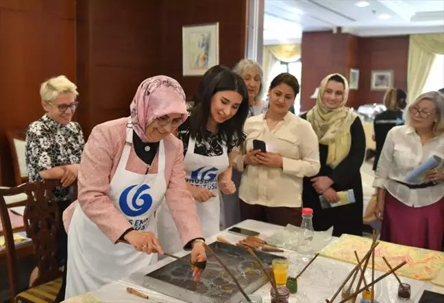 Türk Ebru Sanatı Bakü Büyükelçiliğinde Tanıtıldı