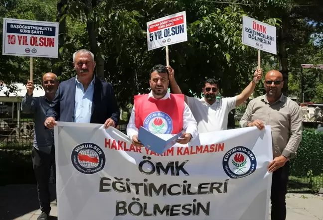 Eğitim-Bir-Sen Üyeleri Öğretmenlik Meslek Kanunu İçin Açıklama Yaptı