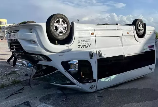 Konya'da servis araçları çarpıştı: 7 yaralı