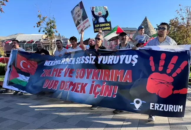 Erzurum'da İsrail'in Gazze'ye yönelik saldırılarını protesto eden sağlık çalışanları sessiz yürüyüşlerine devam etti