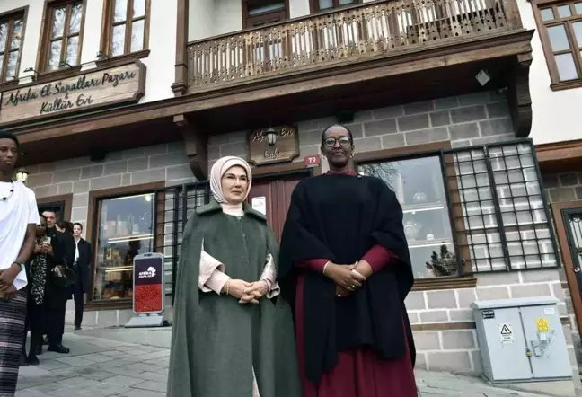 Emine Erdoğan, Ruanda Cumhurbaşkanı'nın eşi Jeannette Kagame ile bir araya geldi