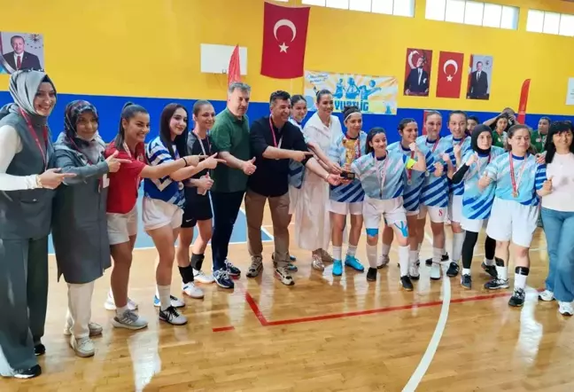 Kütahya Kız Futsal Takımı Türkiye Şampiyonu Oldu