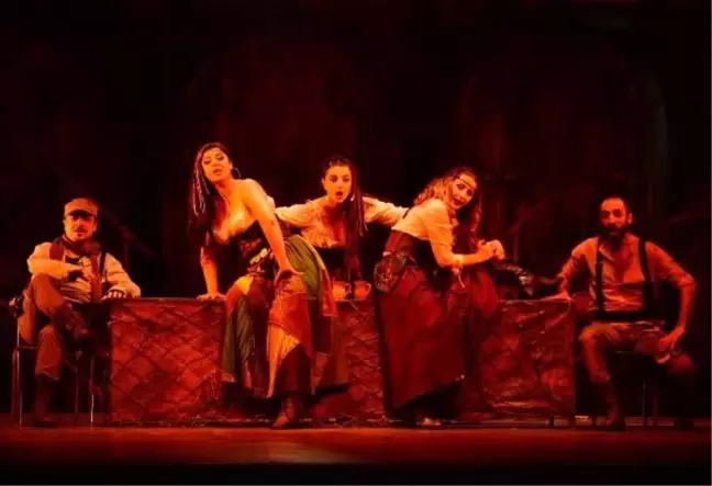 Bizet'in İhtiraslı 'Carmen'i Kapalı Gişe