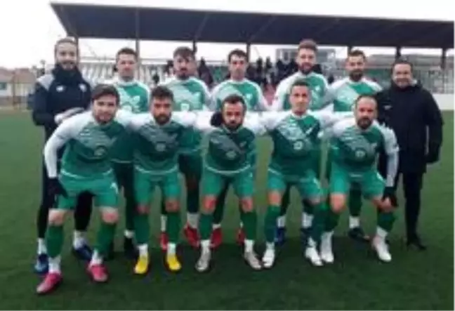 Gölbaşı Belediyespor, sahasında Nallıhan 1864 Spor'u 2-1 mağlup etti.