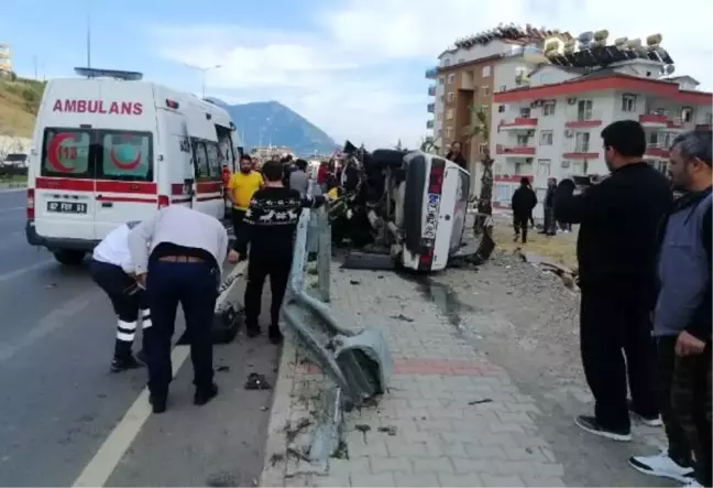 Alanya'daki kazada baba öldü, oğlu yaralandı