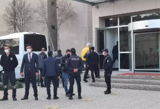 'Montrö bildirisi' davasında 29 emekli amiralin adli kontrolü kaldırıldı