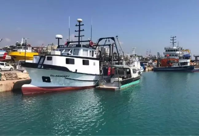 Mersin'de Balıkçılar Sezonun Açılmasını Bekliyor