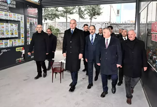 Kültür ve Turizm Bakanı Mehmet Nuri Ersoy, Malatya'da Esnaflarla Buluştu