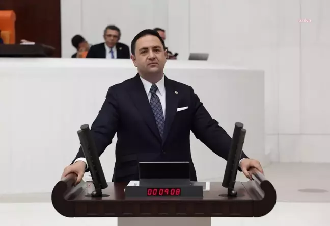 CHP Milletvekili Umut Akdoğan, TBMM TV'nin tarafsızlık ilkesini gözetmediğini belirtti