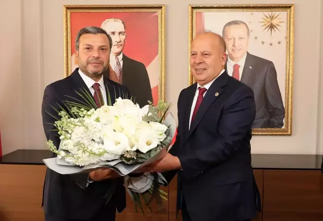 Ali Demirçalı, Yüreğir Belediye Başkanlığı görevini devraldı