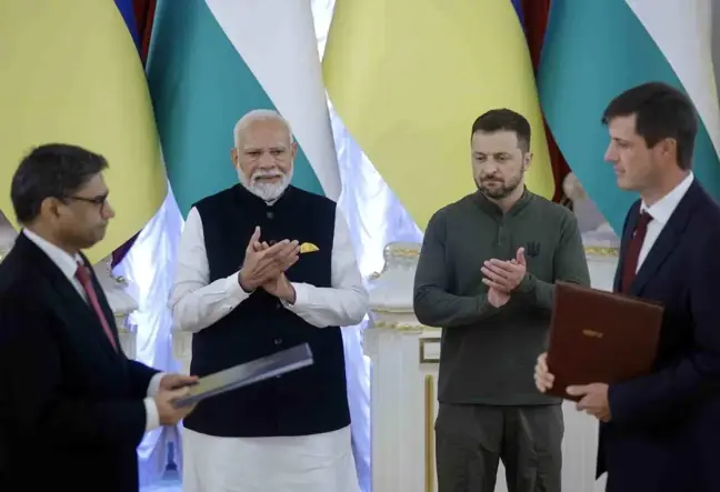 Hindistan Başbakanı Narendra Modi, Ukrayna Devlet Başkanı Vladimir Zelenskiy ile Görüştü