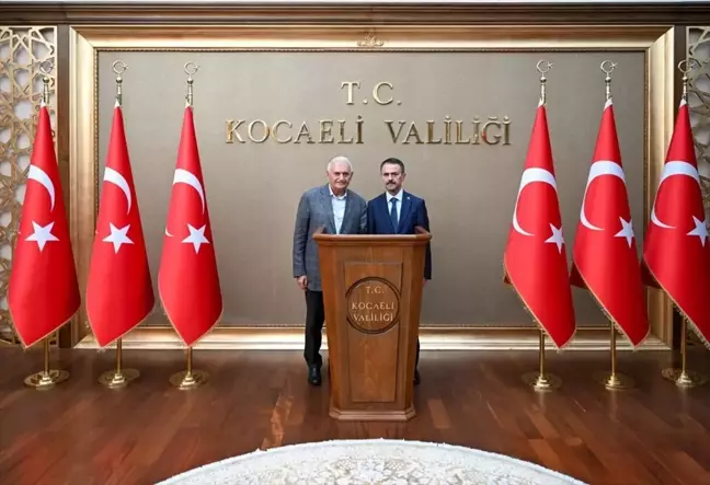 Binali Yıldırım, Kocaeli Valisi İlhami Aktaş'ı ziyaret etti