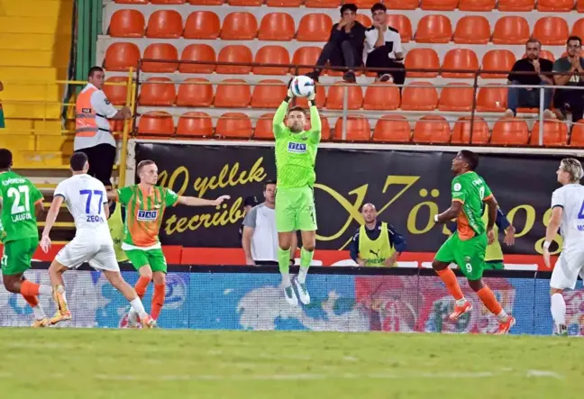 Trendyol Süper Lig'de Alanyaspor, Rizespor'u 1-0 Mağlup Etti