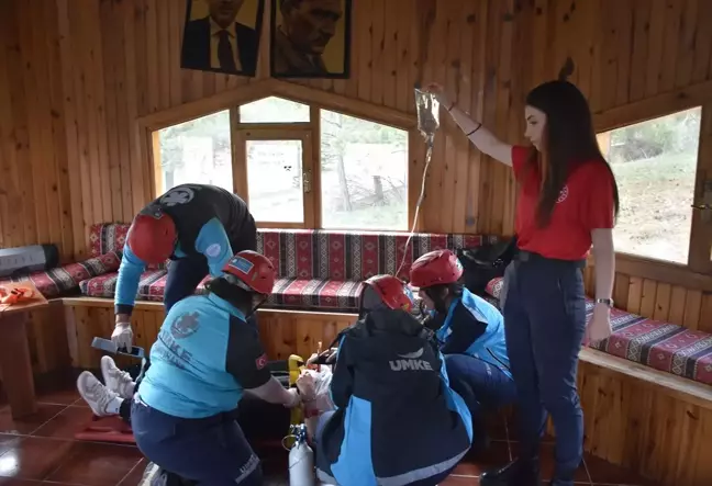 Gümüşhane'de UMKE Acil Müdahale Tatbikatı Gerçekleştirildi