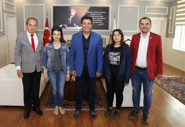 Döşemealtı'nın Genç Vekilleri Avrupa'ya Gidiyor