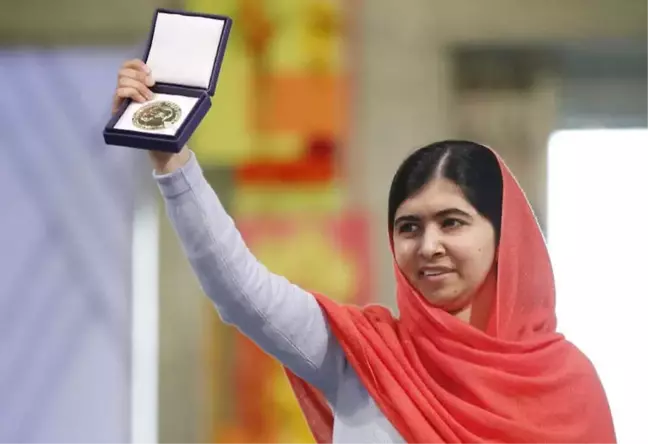 Taliban'nın Vurduğu Nobel Ödüllü Malala Ülkesine Dönüyor
