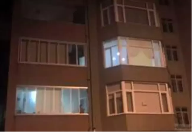 Kadın cinayetine kurban giden Gamze Pala için ses çıkardılar, ışıkları yakıp söndürdüler