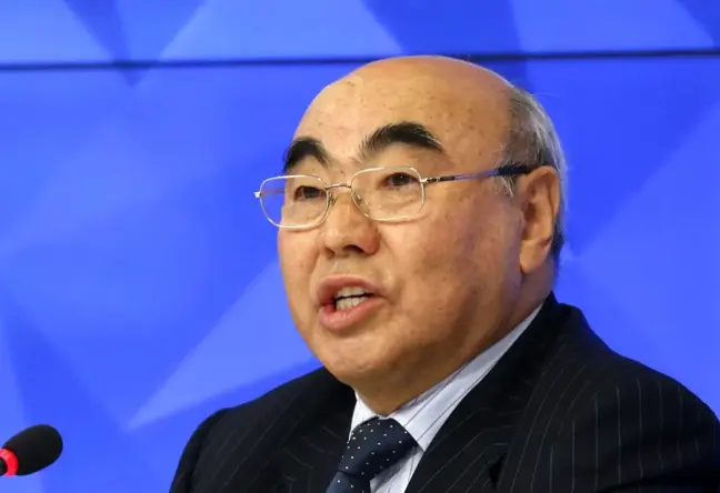 Rusya'ya sığınan Kırgızistan'ın eski Cumhurbaşkanı Akayev 16 yıl sonra ülkesine getirildi