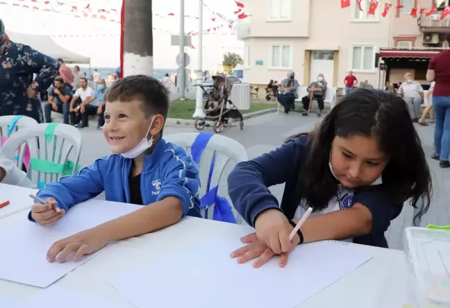 Mudanya 3. Kitap Fuarı'nda sahne ve çocuk gençlerin