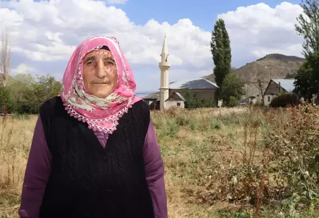 Erzurum'un Oltu ilçesinde muhtarlık görevi kura ile değişti