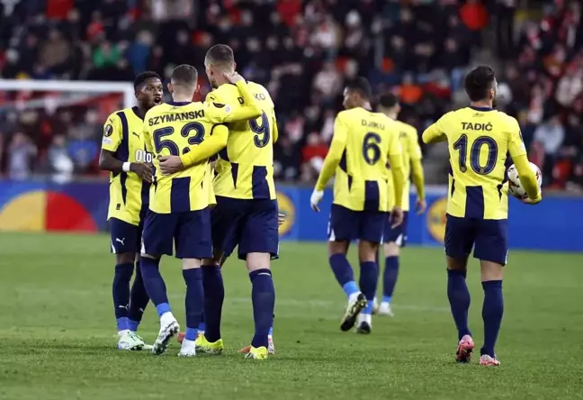 Fenerbahçe, Gaziantep FK ile Maç Yapıyor