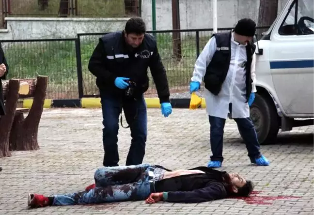 Iraklı Genç Kırılan Kapı Camının Boğazını Kesmesi Sonucu Öldü