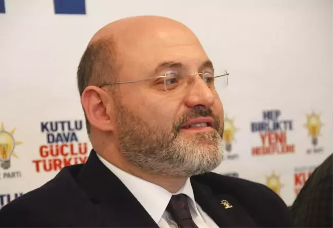 Ali Çetinbaş'tan Zeliha Aksaz Şahbaz'a: Gençlere Merhaba De, Teyzelerin Elini Öp