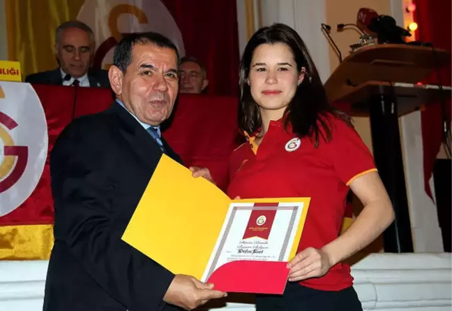 Galatasaray'da Yeni Divan Kurulu Üyeleri Beratlarını Aldı
