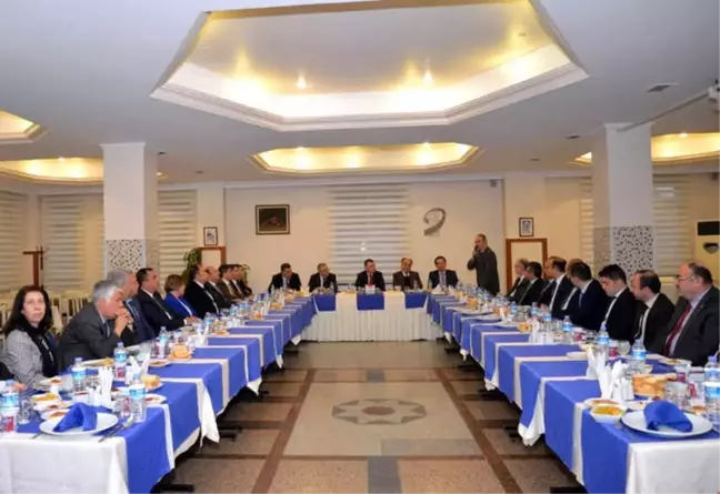 Vali Yardımcısı Kahveci'ye Veda Yemeği